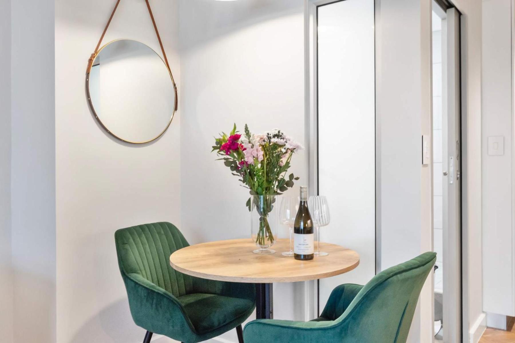 Foreshore Place With Table Mountain Views *